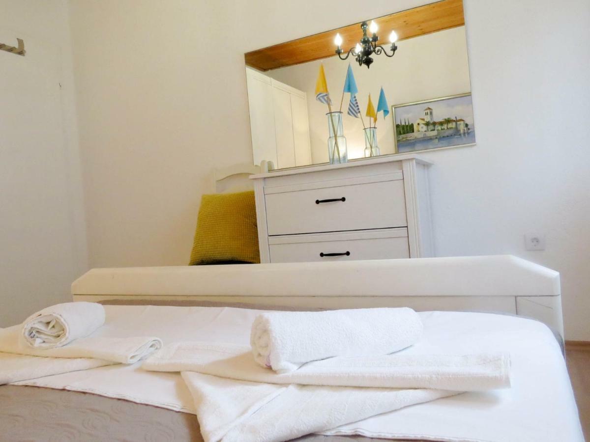 Apartments Barba Trogir Bagian luar foto