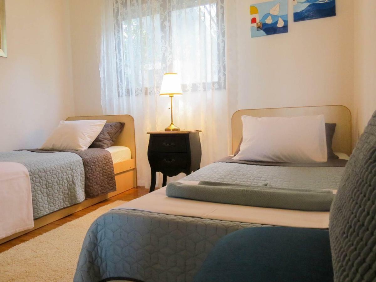 Apartments Barba Trogir Bagian luar foto